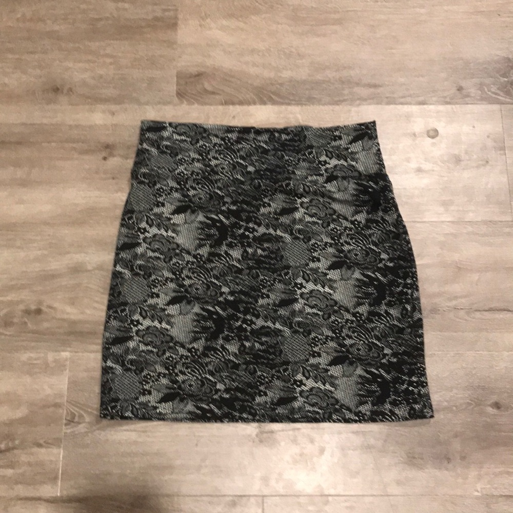 NWT - Cotton On black and white lace pattern skirt